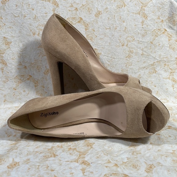 Zigi Soho Beige Suede High Heels - Picture 6 of 10